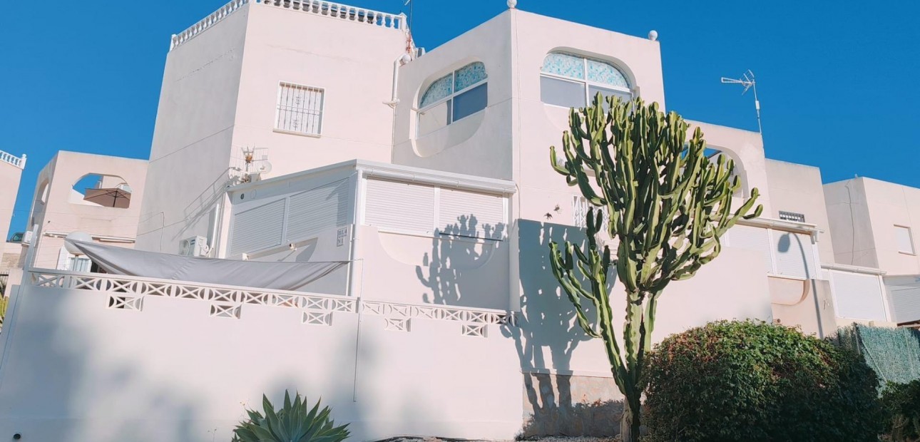 Sale - Apartment / flat -
San Miguel de Salinas - Cerro del Sol