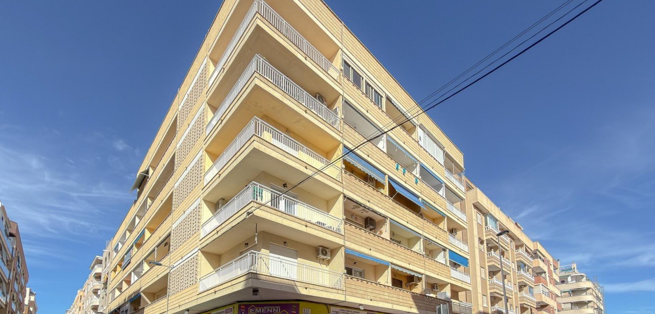 Sale - Apartment / flat -
Torrevieja - Estacion de autobuses