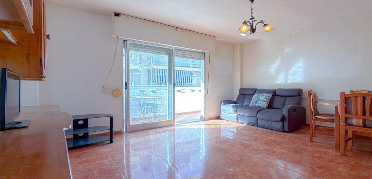 Sale - Apartment / flat -
Torrevieja - Estacion de autobuses