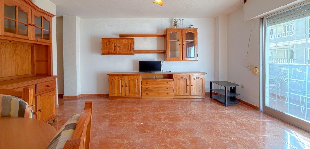 Sale - Apartment / flat -
Torrevieja - Estacion de autobuses
