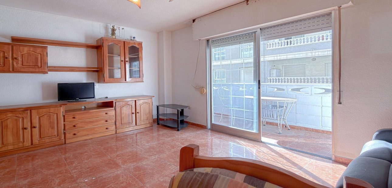 Sale - Apartment / flat -
Torrevieja - Estacion de autobuses