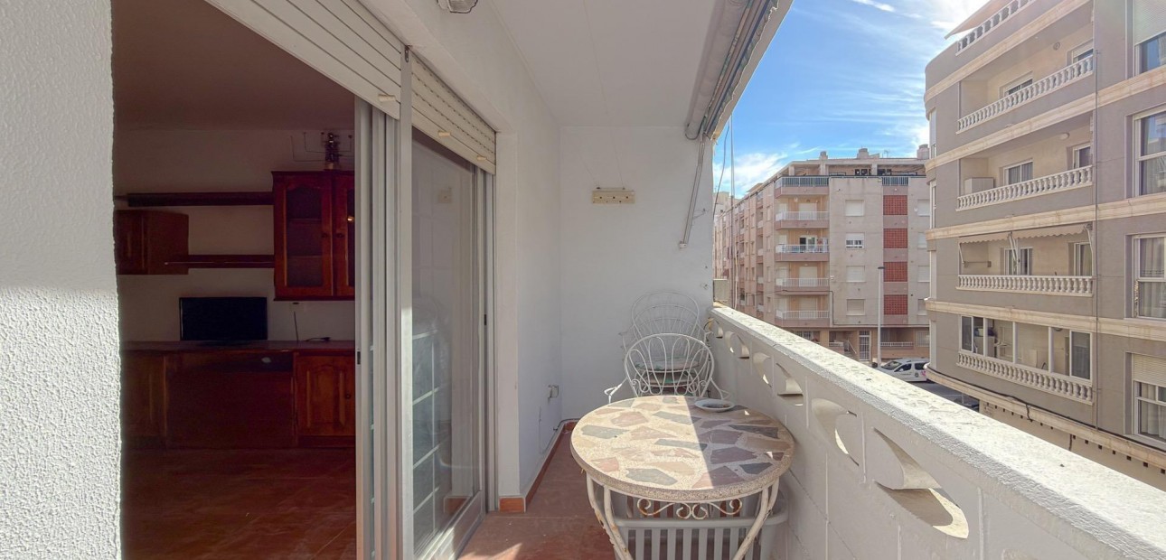 Sale - Apartment / flat -
Torrevieja - Estacion de autobuses