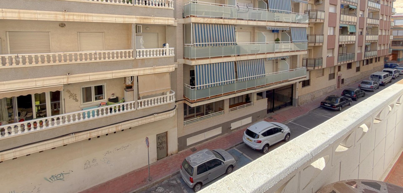 Sale - Apartment / flat -
Torrevieja - Estacion de autobuses