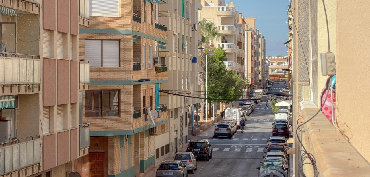 Sale - Apartment / flat -
Torrevieja - Estacion de autobuses
