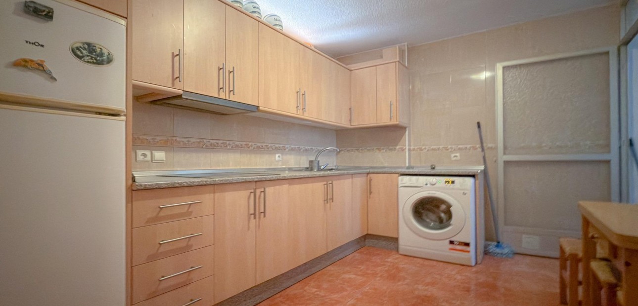Sale - Apartment / flat -
Torrevieja - Estacion de autobuses