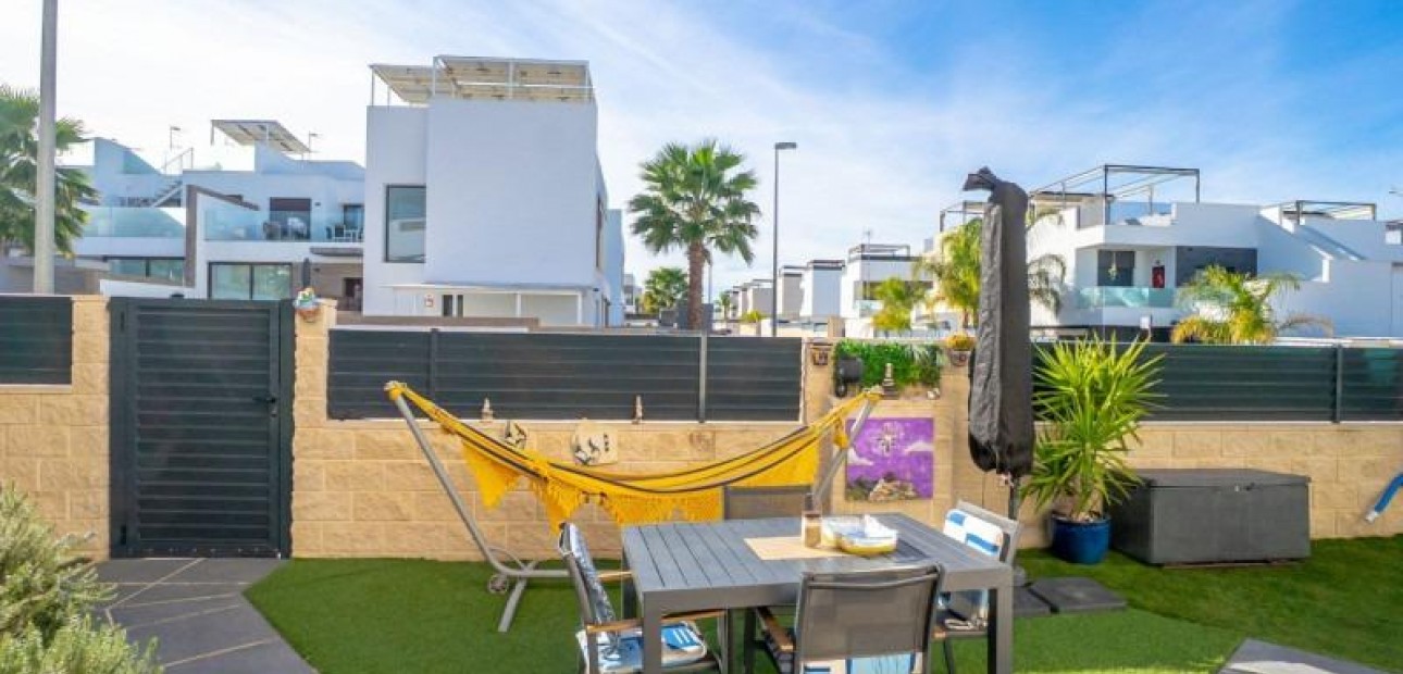 Sale - Villa -
Benijofar - Pueblo 4