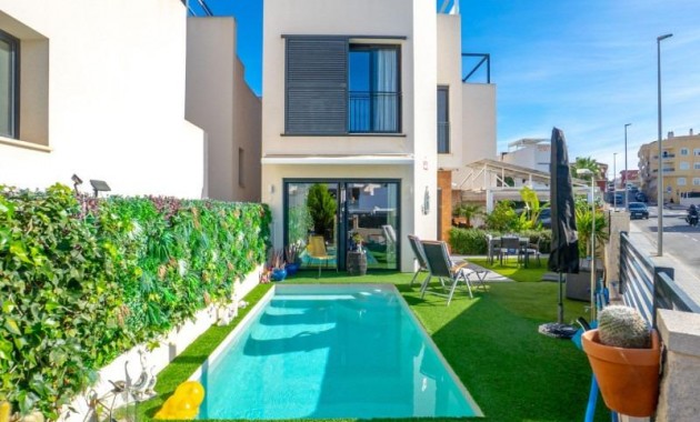 Sale - Villa -
Benijofar - Pueblo 4