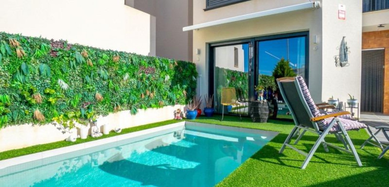 Sale - Villa -
Benijofar - Pueblo 4