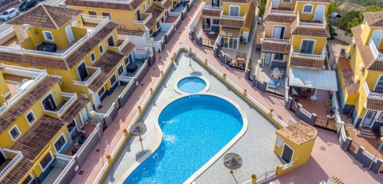 Sale - Duplex -
Orihuela Costa - La Chismosa