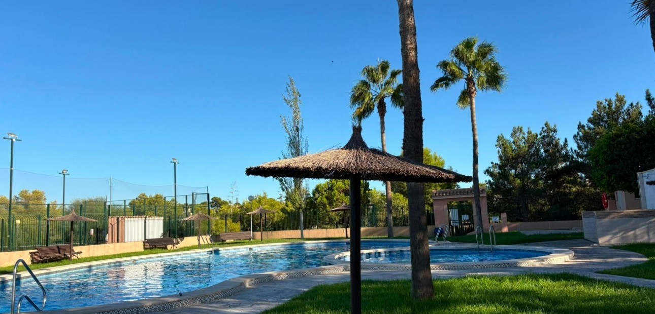 Sale - Apartment / flat -
Orihuela Costa - Los Altos