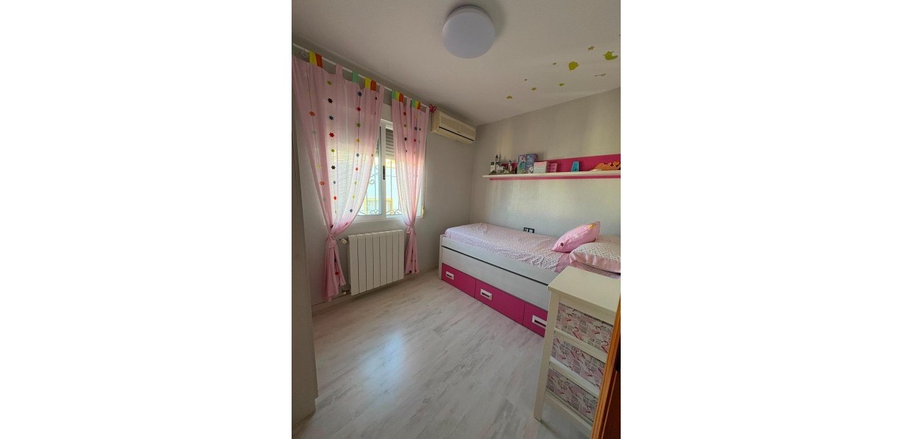 Sale - Apartment / flat -
Orihuela Costa - Los Altos