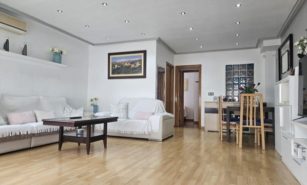 Sale - Apartment / flat -
Orihuela Costa - Los Altos