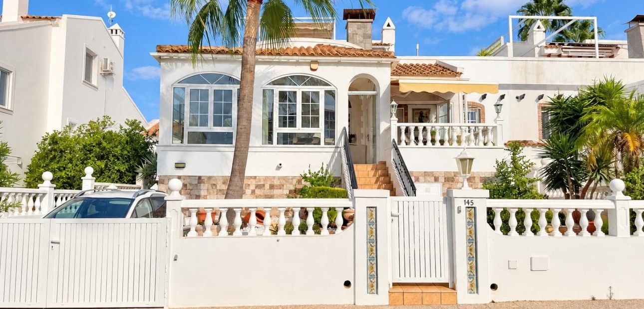 Sale - Detached Villa -
Orihuela Costa - Lomas de Cabo Roig