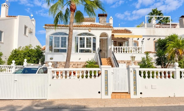 Sale - Detached Villa -
Orihuela Costa - Lomas de Cabo Roig