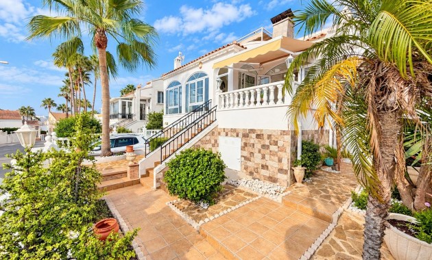 Sale - Detached Villa -
Orihuela Costa - Lomas de Cabo Roig
