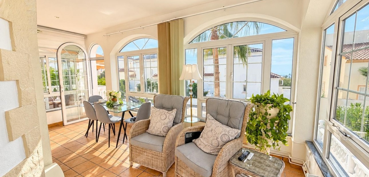 Sale - Detached Villa -
Orihuela Costa - Lomas de Cabo Roig