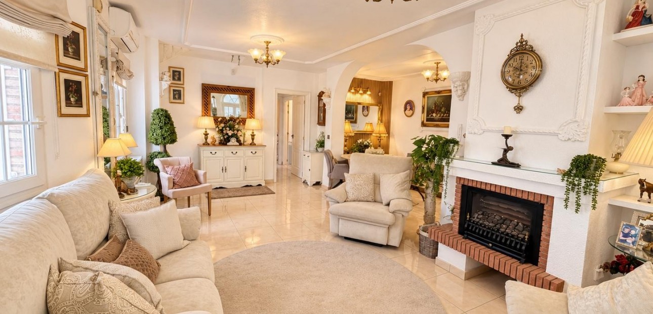 Sale - Detached Villa -
Orihuela Costa - Lomas de Cabo Roig