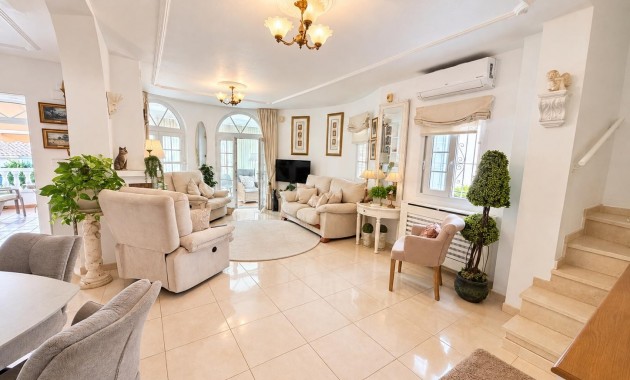 Sale - Detached Villa -
Orihuela Costa - Lomas de Cabo Roig