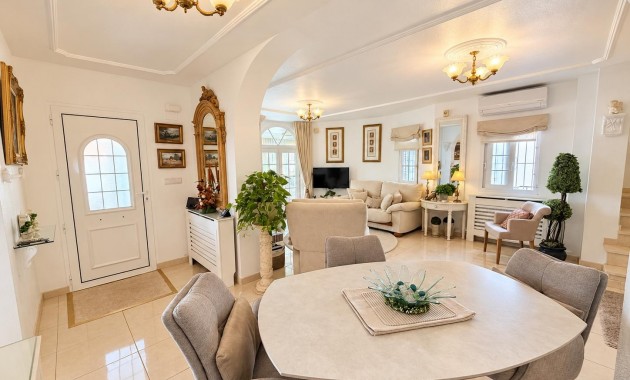 Sale - Detached Villa -
Orihuela Costa - Lomas de Cabo Roig