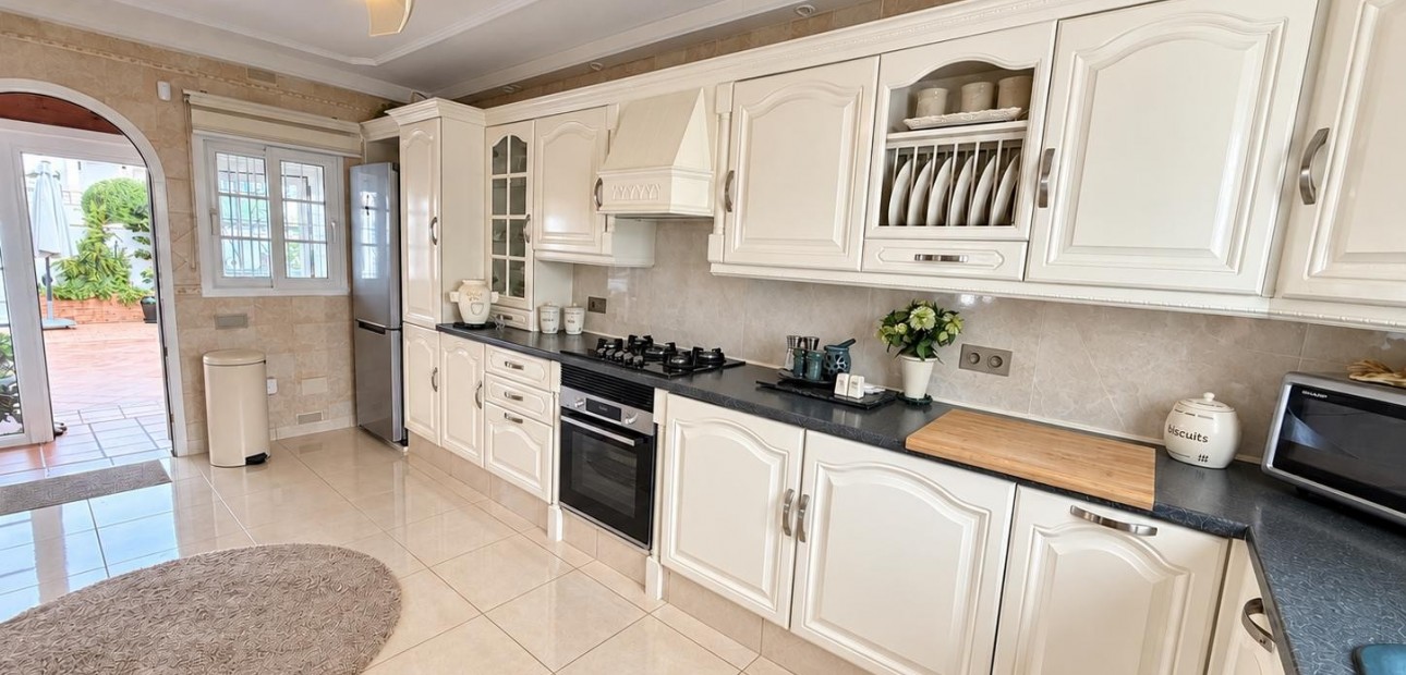 Sale - Detached Villa -
Orihuela Costa - Lomas de Cabo Roig