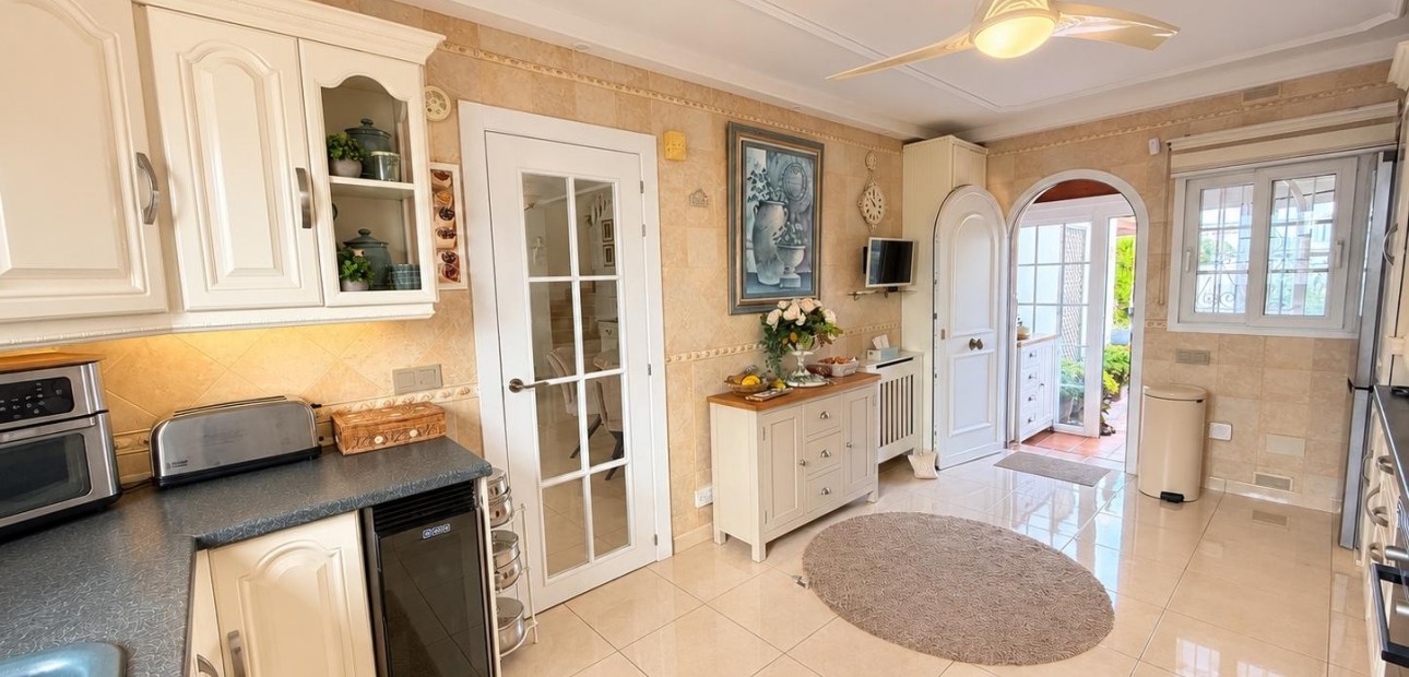 Sale - Detached Villa -
Orihuela Costa - Lomas de Cabo Roig
