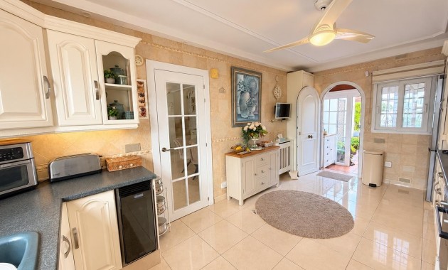 Sale - Detached Villa -
Orihuela Costa - Lomas de Cabo Roig