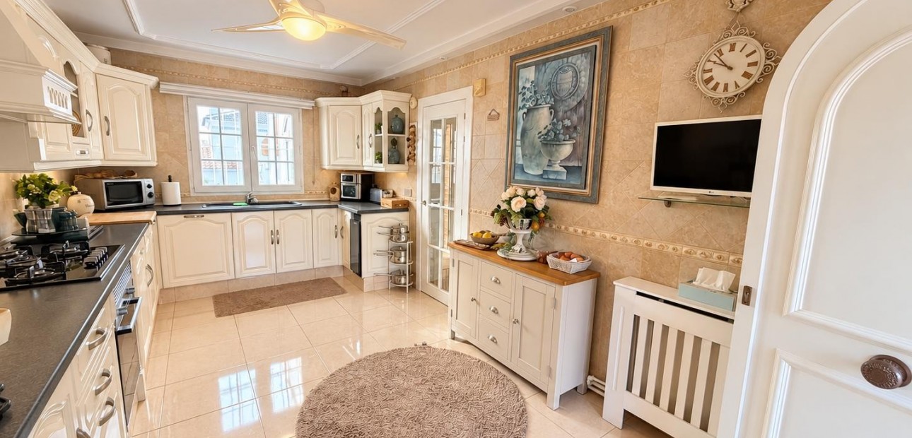 Sale - Detached Villa -
Orihuela Costa - Lomas de Cabo Roig