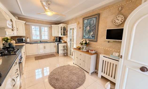Sale - Detached Villa -
Orihuela Costa - Lomas de Cabo Roig