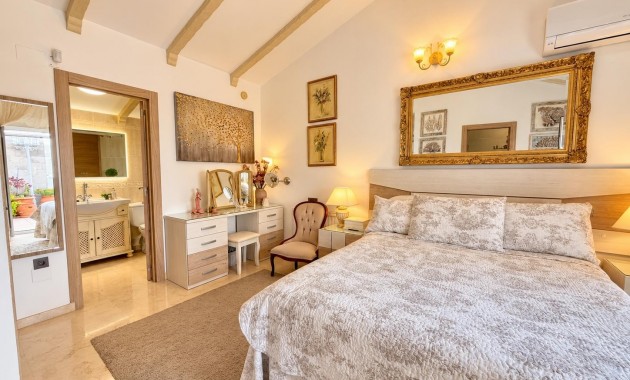 Sale - Detached Villa -
Orihuela Costa - Lomas de Cabo Roig