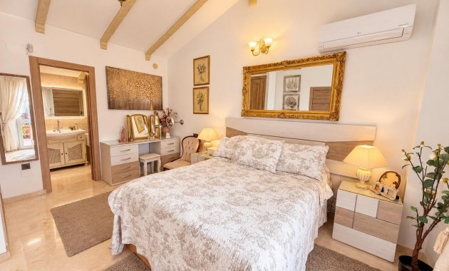 Sale - Detached Villa -
Orihuela Costa - Lomas de Cabo Roig