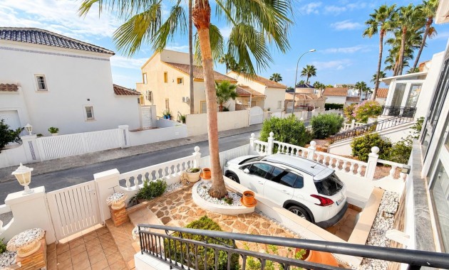 Sale - Detached Villa -
Orihuela Costa - Lomas de Cabo Roig