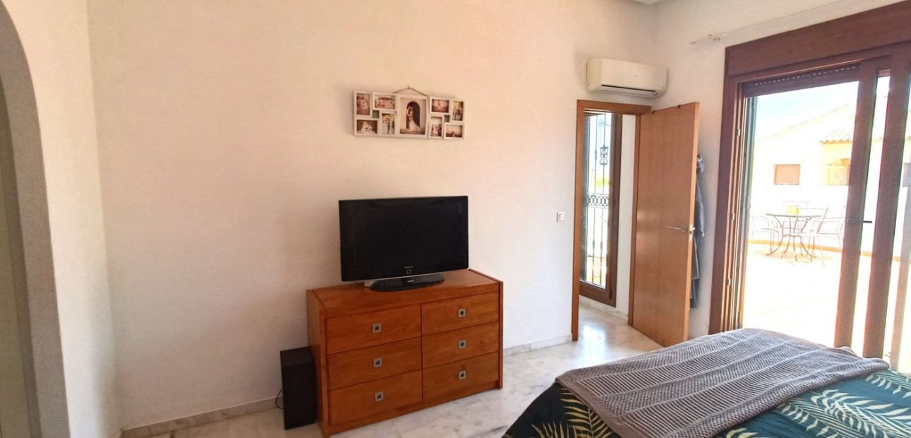 Sale - Semi Detached Villa -
Algorfa - La Finca Golf Resort