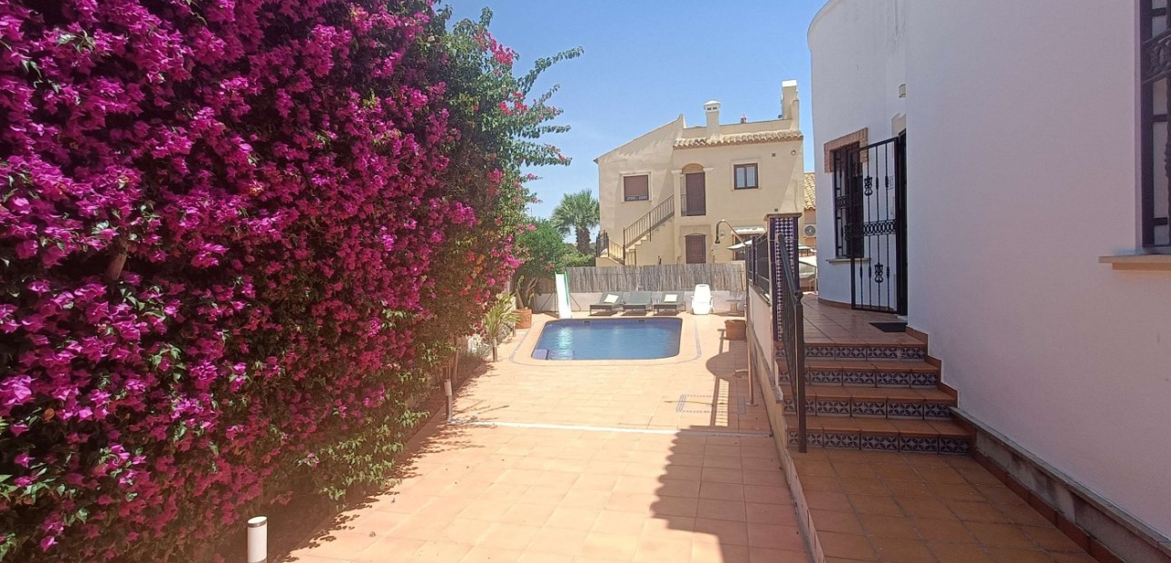 Sale - Semi Detached Villa -
Algorfa - La Finca Golf Resort