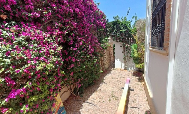 Sale - Semi Detached Villa -
Algorfa - La Finca Golf Resort