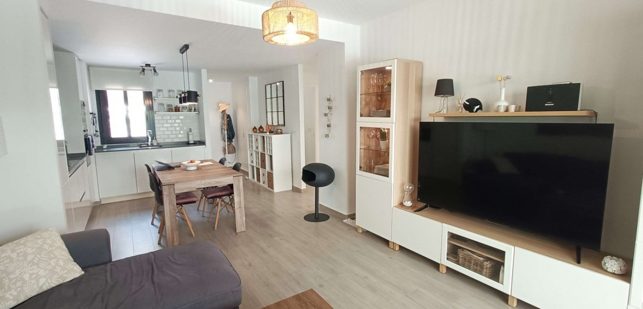 Sale - Apartment / flat -
San Miguel de Salinas - Las Comunicaciones