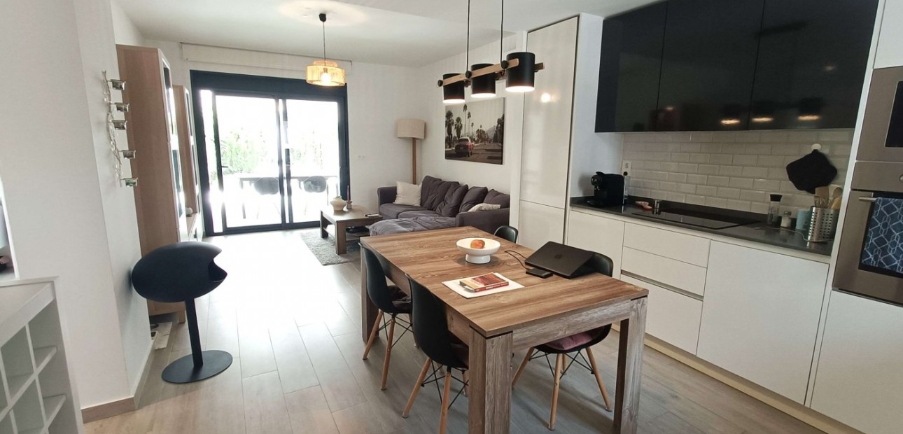 Sale - Apartment / flat -
San Miguel de Salinas - Las Comunicaciones