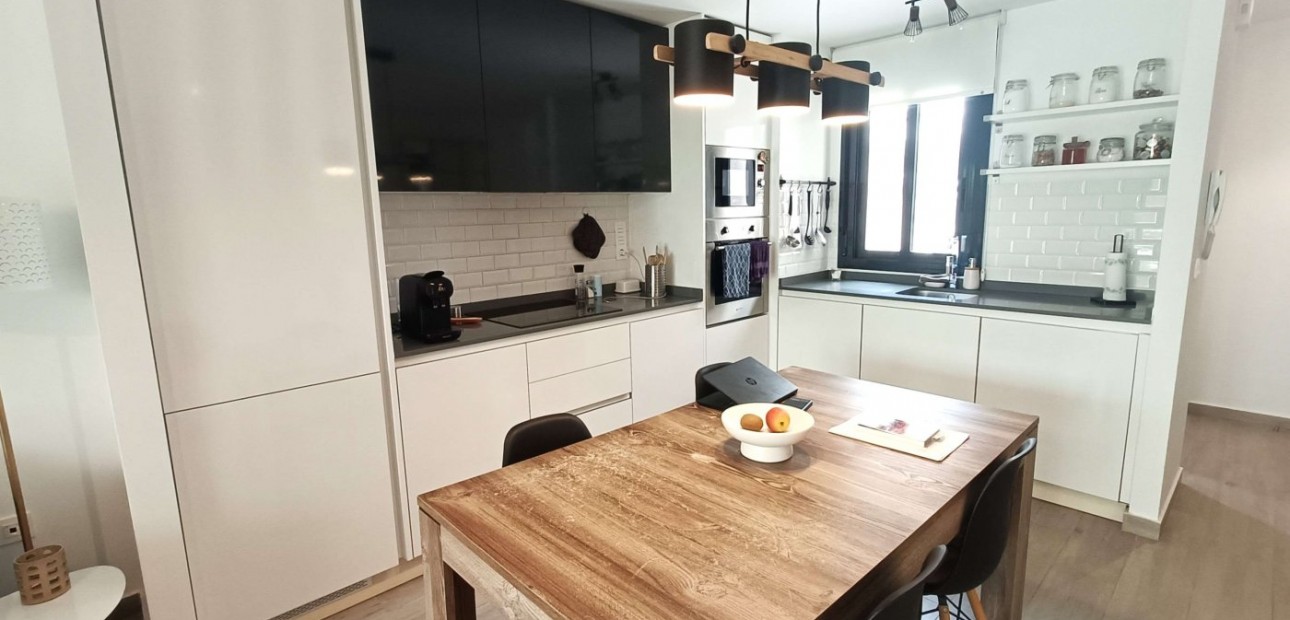 Sale - Apartment / flat -
San Miguel de Salinas - Las Comunicaciones