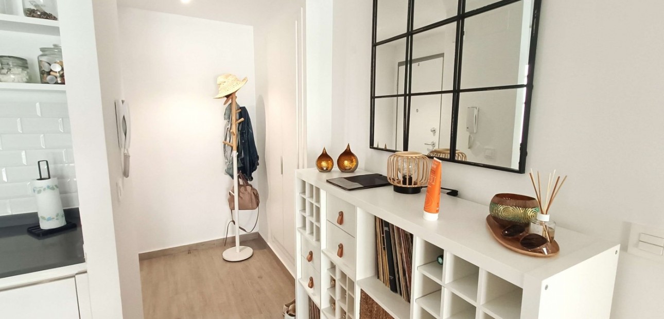 Sale - Apartment / flat -
San Miguel de Salinas - Las Comunicaciones