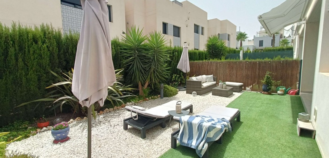 Sale - Apartment / flat -
San Miguel de Salinas - Las Comunicaciones
