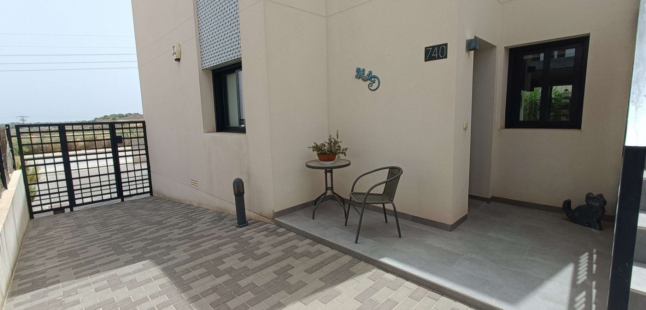 Sale - Apartment / flat -
San Miguel de Salinas - Las Comunicaciones