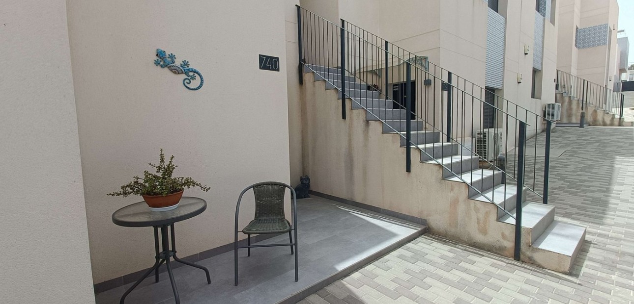 Sale - Apartment / flat -
San Miguel de Salinas - Las Comunicaciones