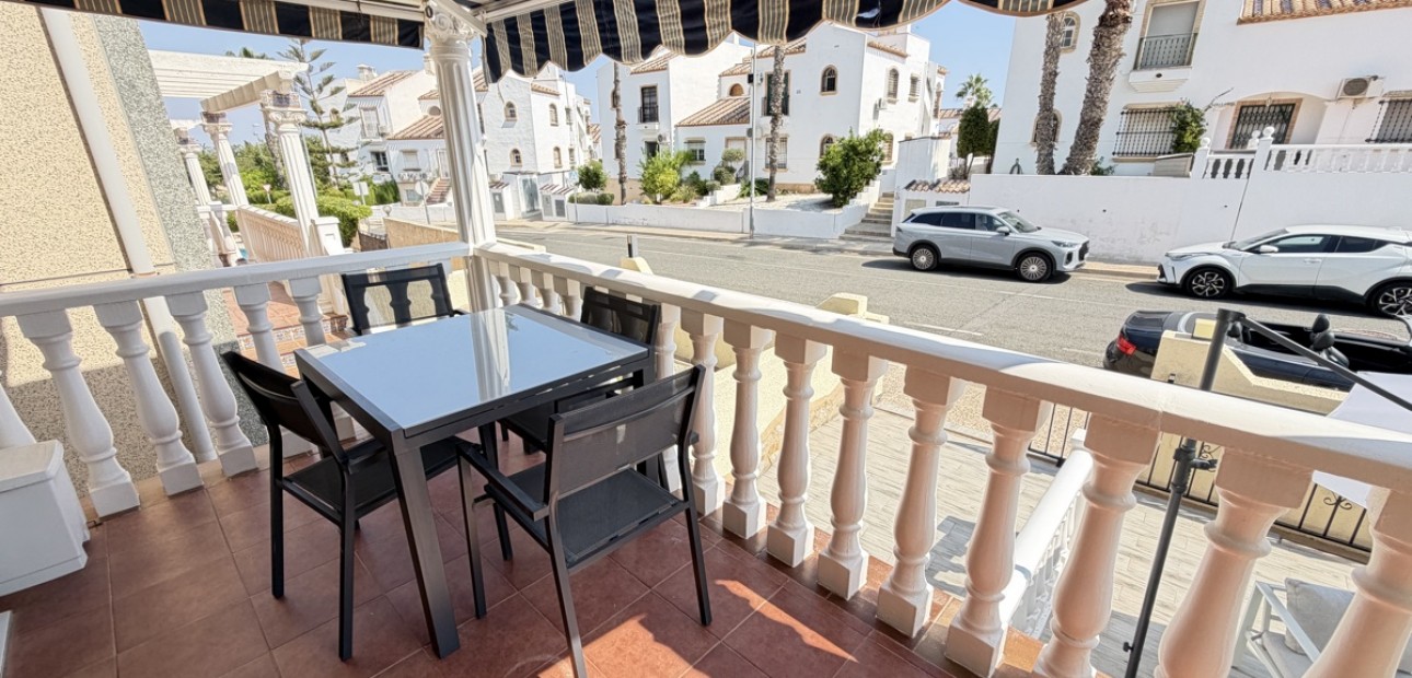 Sale - Detached Villa -
Orihuela Costa - Villamartin