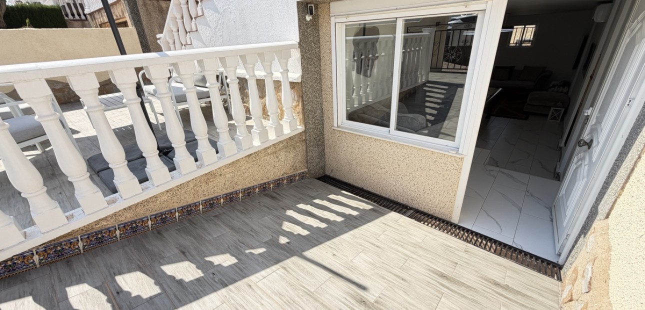 Sale - Detached Villa -
Orihuela Costa - Villamartin
