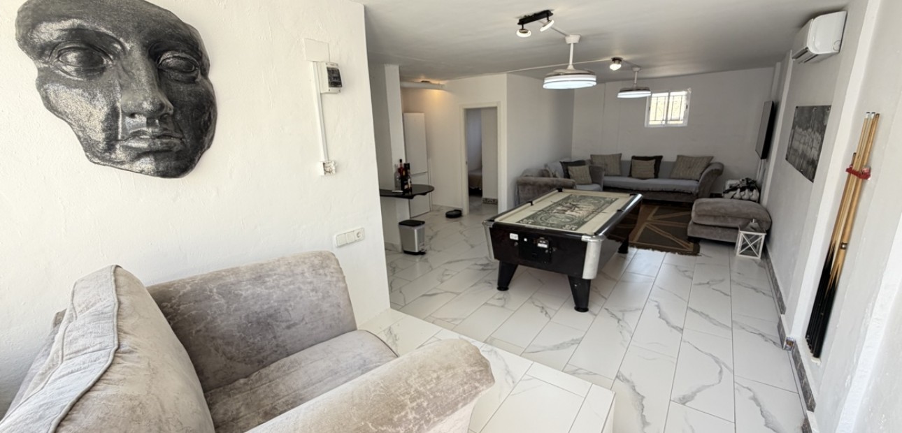 Sale - Detached Villa -
Orihuela Costa - Villamartin