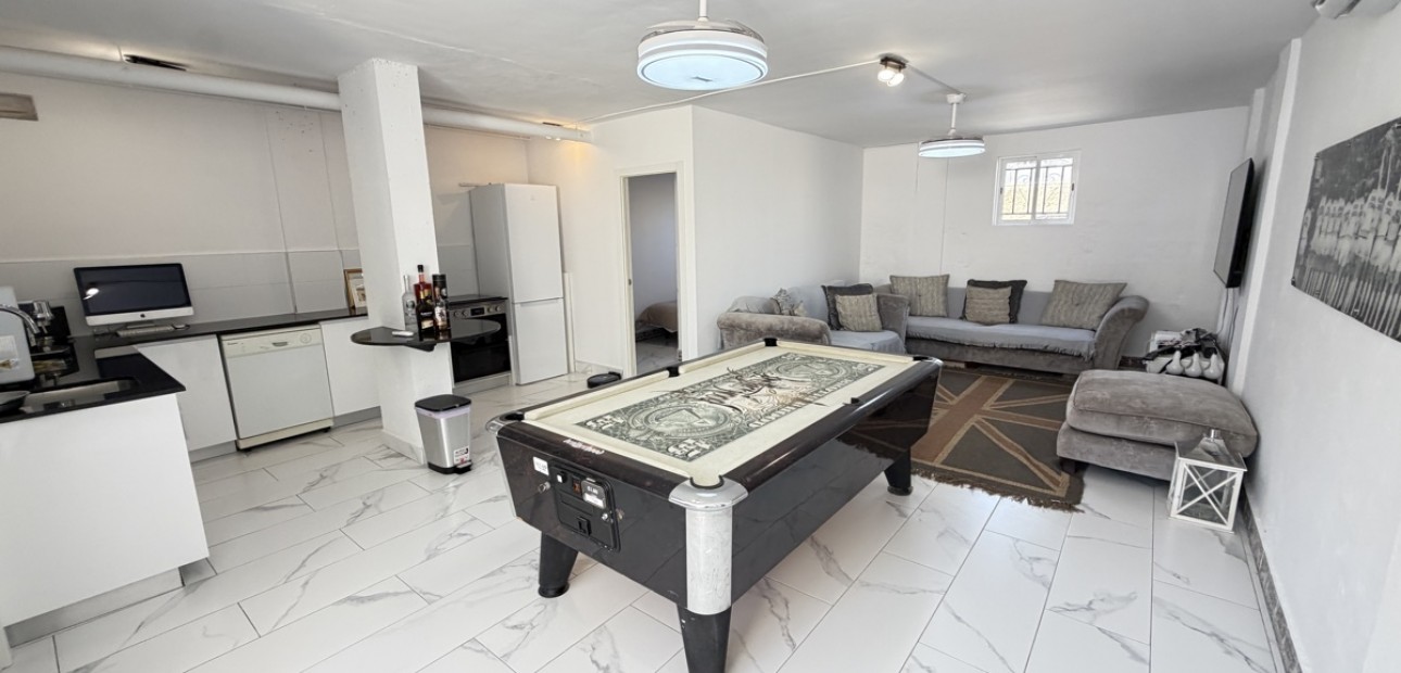 Sale - Detached Villa -
Orihuela Costa - Villamartin