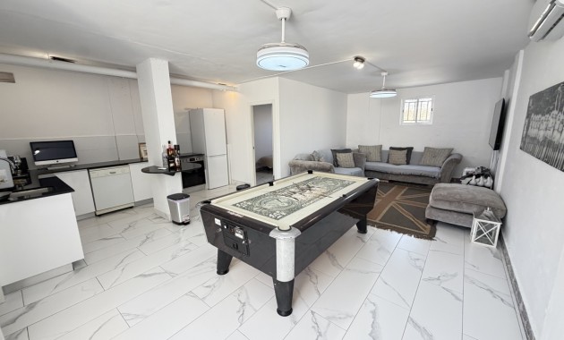 Sale - Detached Villa -
Orihuela Costa - Villamartin