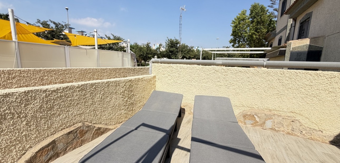 Sale - Detached Villa -
Orihuela Costa - Villamartin