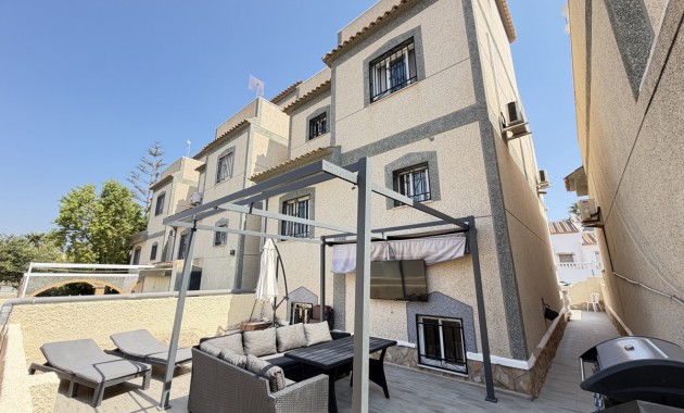 Sale - Detached Villa -
Orihuela Costa - Villamartin