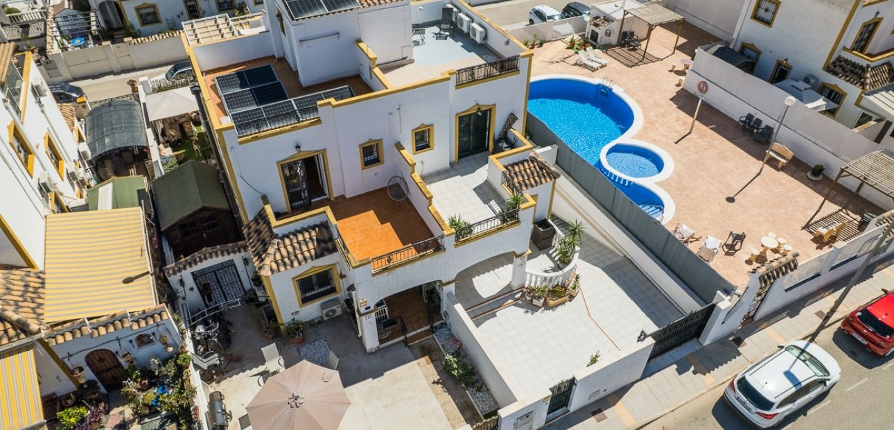 Sale - House -
VISTABELLA GOLF - Entre Naranjos