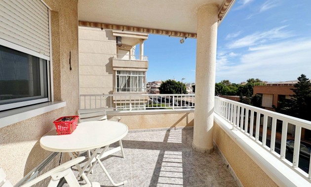 Sale - Apartment / flat -
Torrevieja - Playa del cura